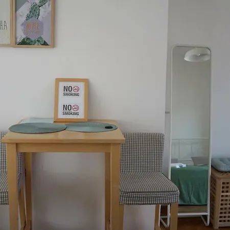 Funci Dancing 6 Apartment